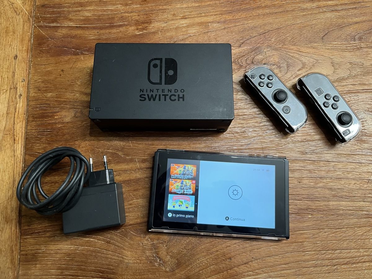 Nintendo Consoles: Nintendo Switch e accessori – D'occasion à Pura par videodrome