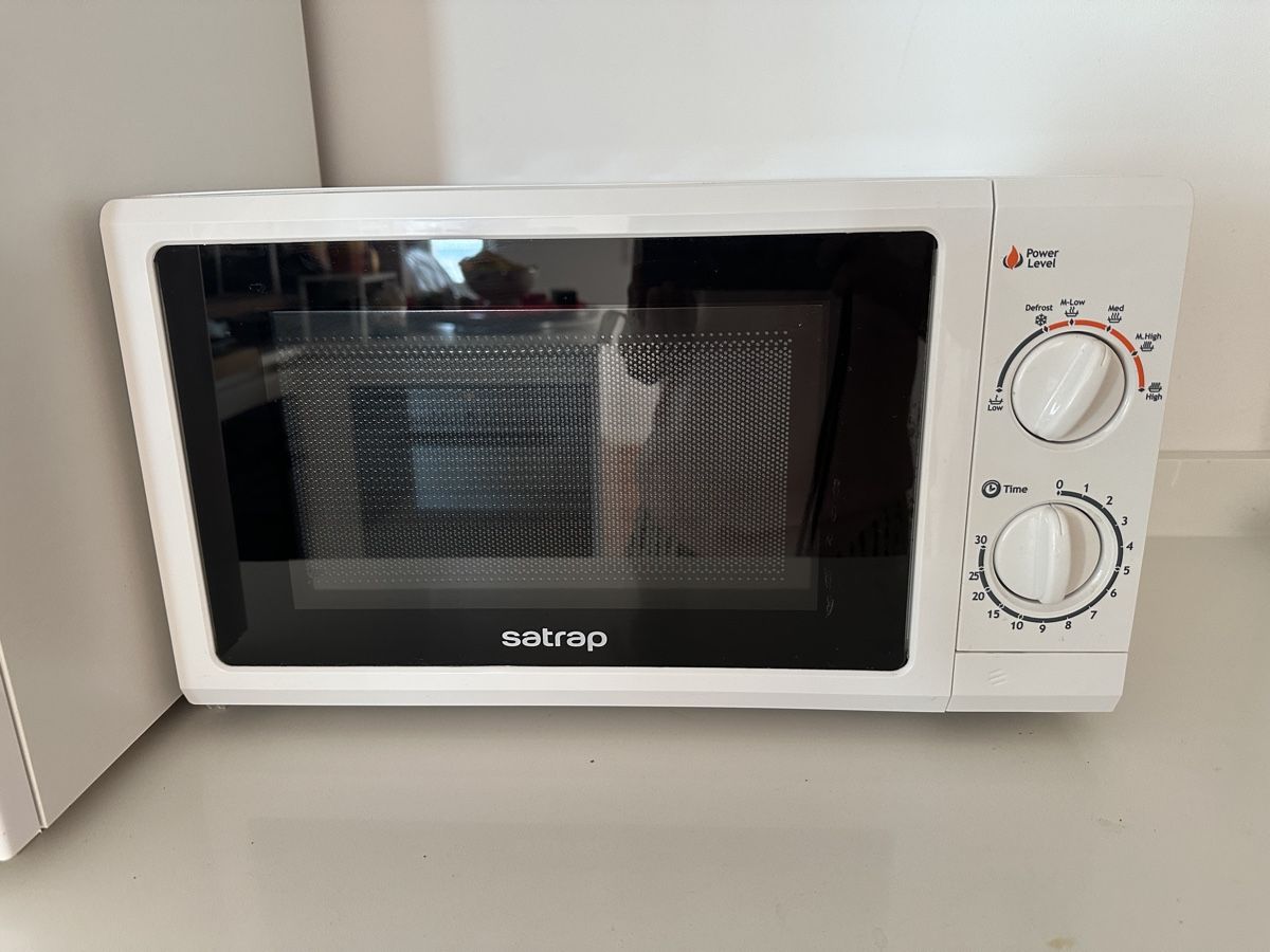 Küchengeräte: Microwave Satrap – Gebraucht aus Schindellegi von kim_n6kq 1