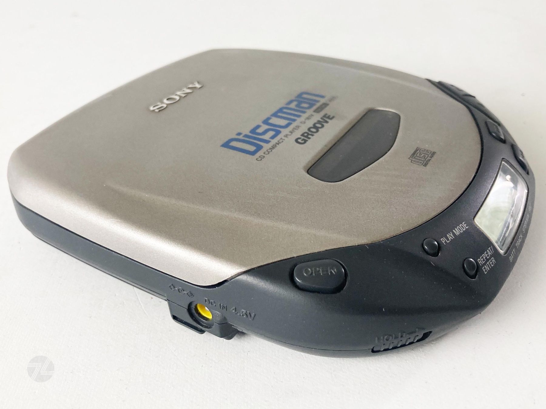 Sony Tragbarer Mediaplayer: Sony Discman D-181V CD Player Walkman – Gebraucht aus Wetzikon ZH von cyan74 2