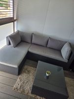 Rattan Lounge mit Tisch