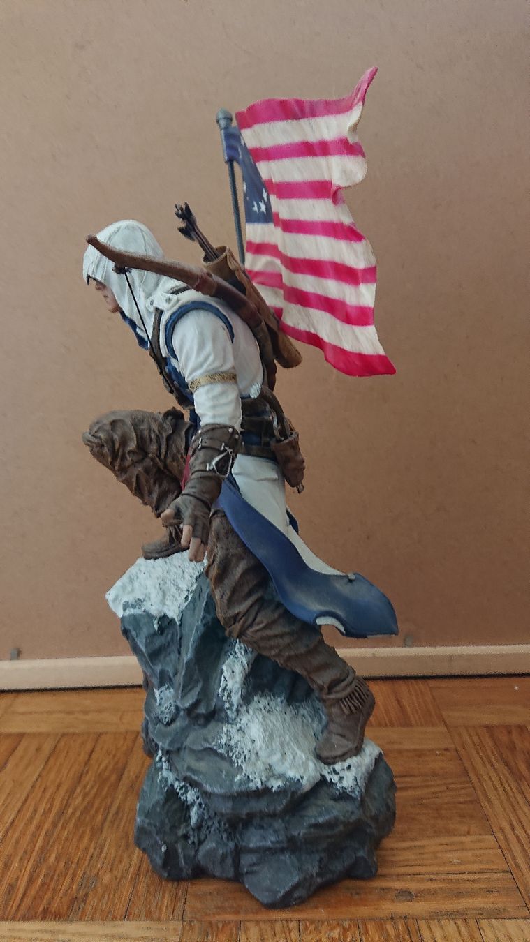 Statuette: Assassin's Creed III Figur Connor – Usato da Chur venduto da FreakofRarity 1