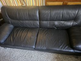 Echtleder Sofas 2er &3er und Beinablage