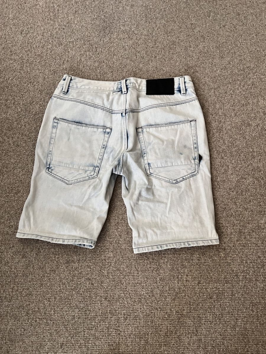 Jeans: Kurze Jeans – Usato da Cham venduto da carmenblacky 1