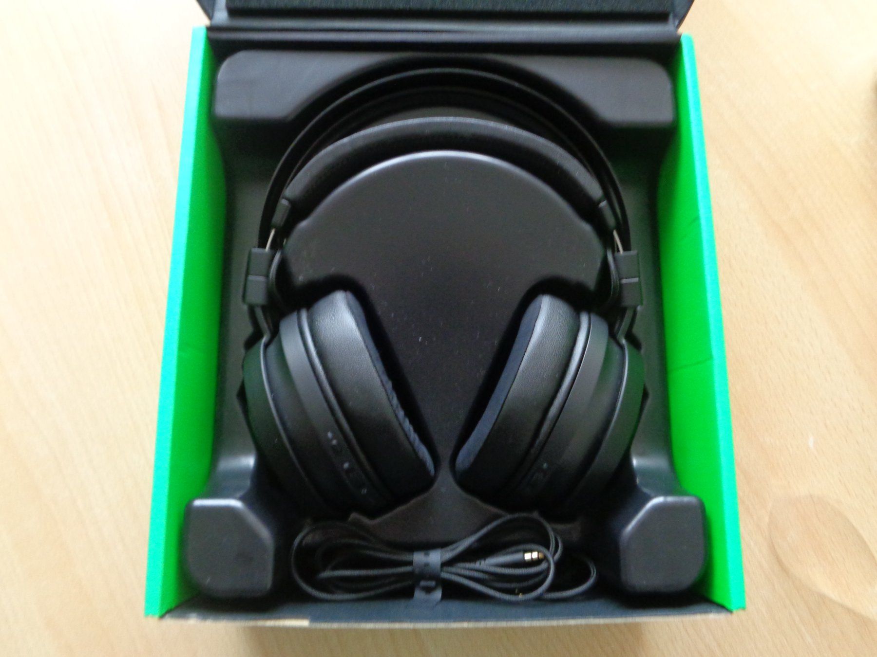 Razer Kopfhörer: Razer NARI Wireless Gaming Headset – Neu (gemäss Beschreibung) aus Dietikon von chroetli77 3