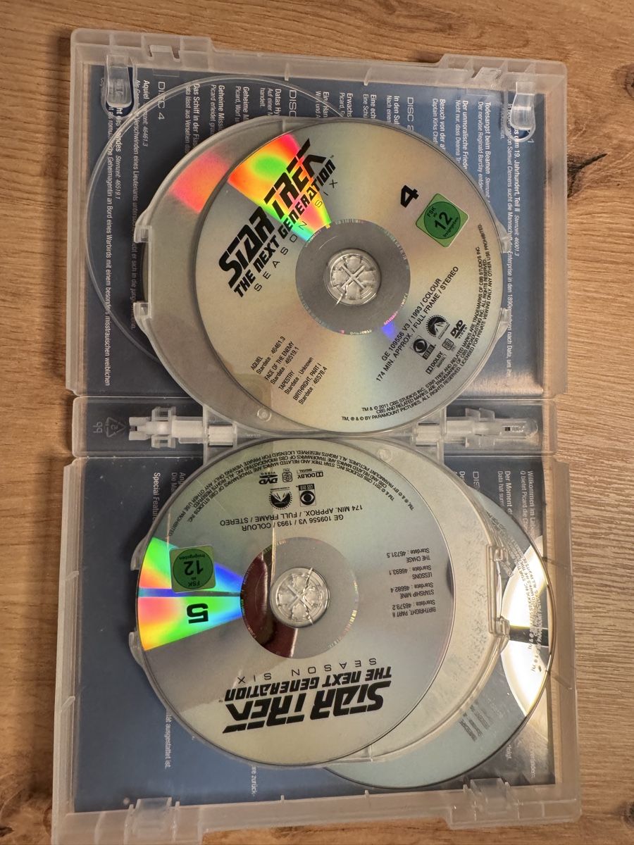 Tutti i DVDs: Star Trek The Next Generation Staffel 6 DVD Box Set – Usato da Biberist venduto da etesummer 4