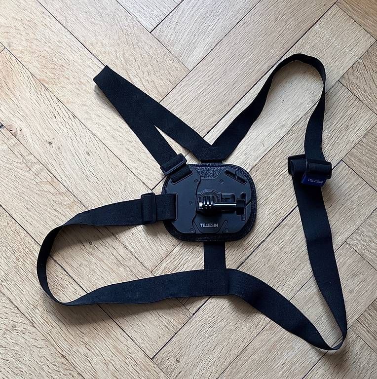 Treppiedi & Teste: GoPro Brusthalterung – Usato da Bern venduto da Hafr11