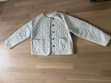 Steppjacke Zara Gr. S beige gesteppt Übergangsjacke Frühling
