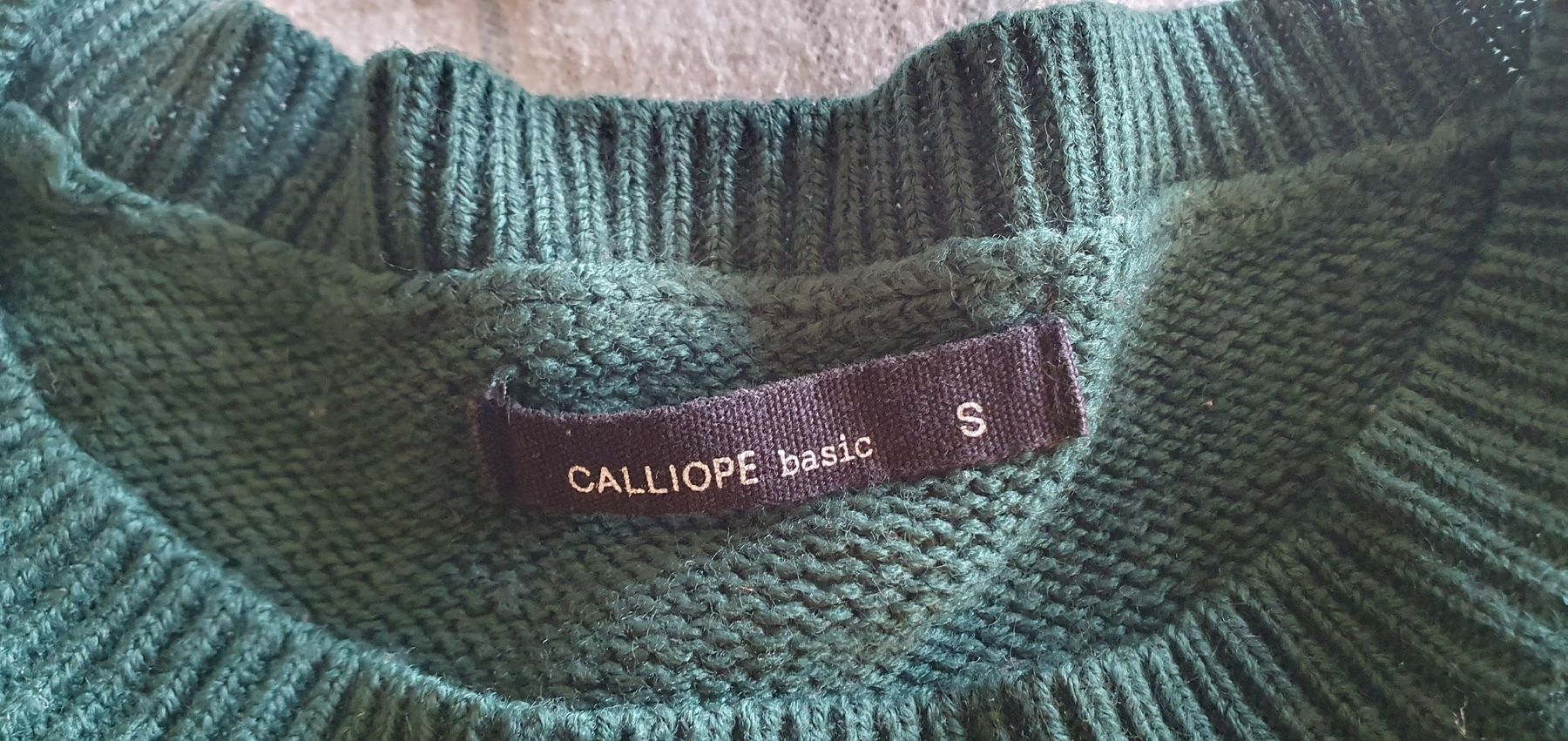 Kleiderpakete: 2× Damen Pullover Calliope - Grösse S/XS – Gebraucht aus Bern von fede736 1