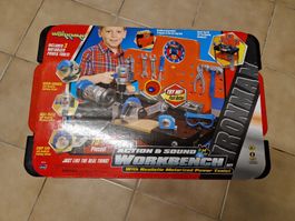 Jeu jouet Etabli Enfant IronMan 70+ pièces, avec valise.
