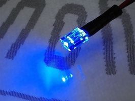 LED 2x3x4mm verkabelt, 12V DC, klar/blau