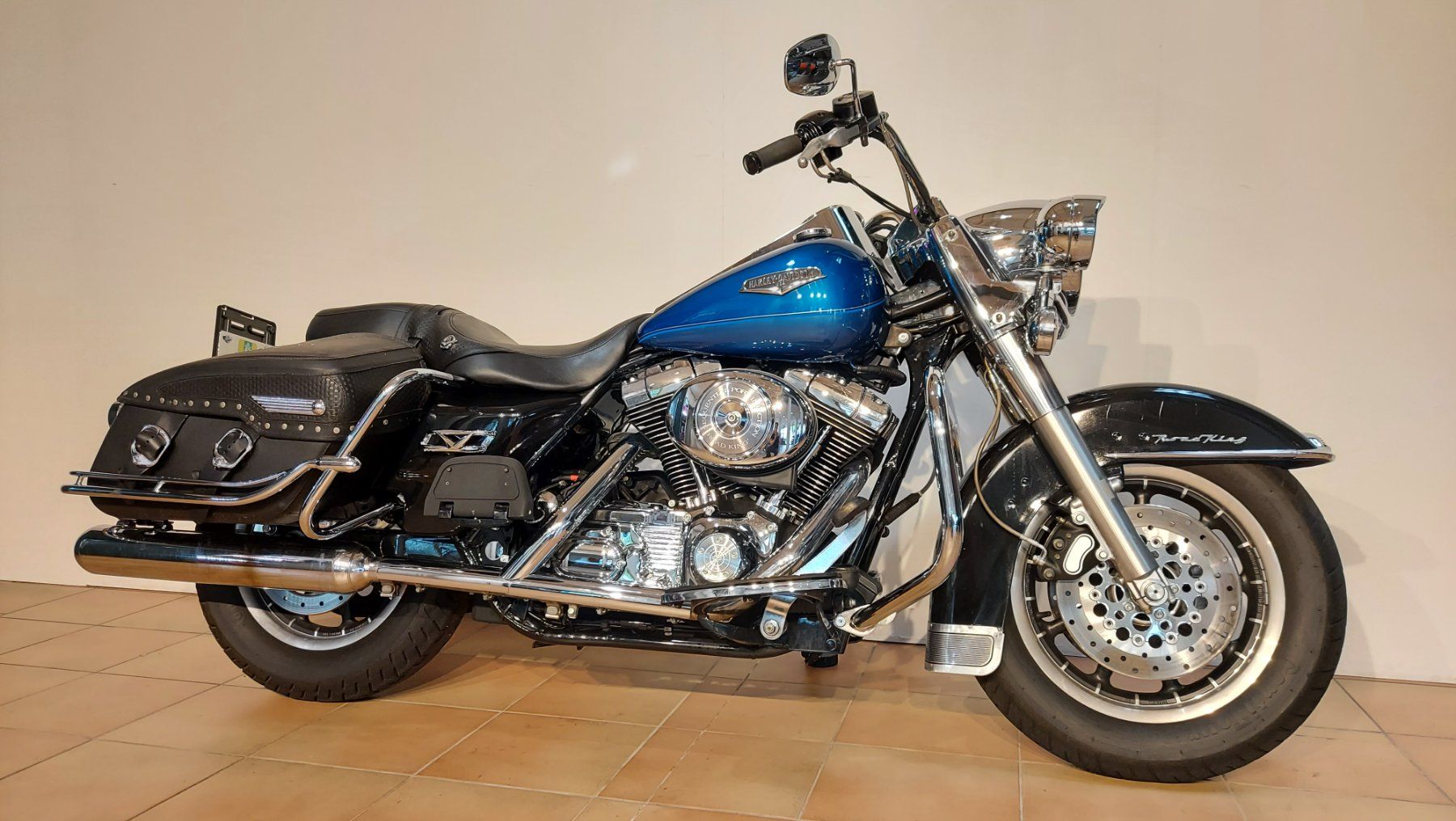 Harley-Davidson Chopper: Harley-Davidson FLHRCI Road King Classic – Usato da Tägerschen venduto da Moto-Welt 2
