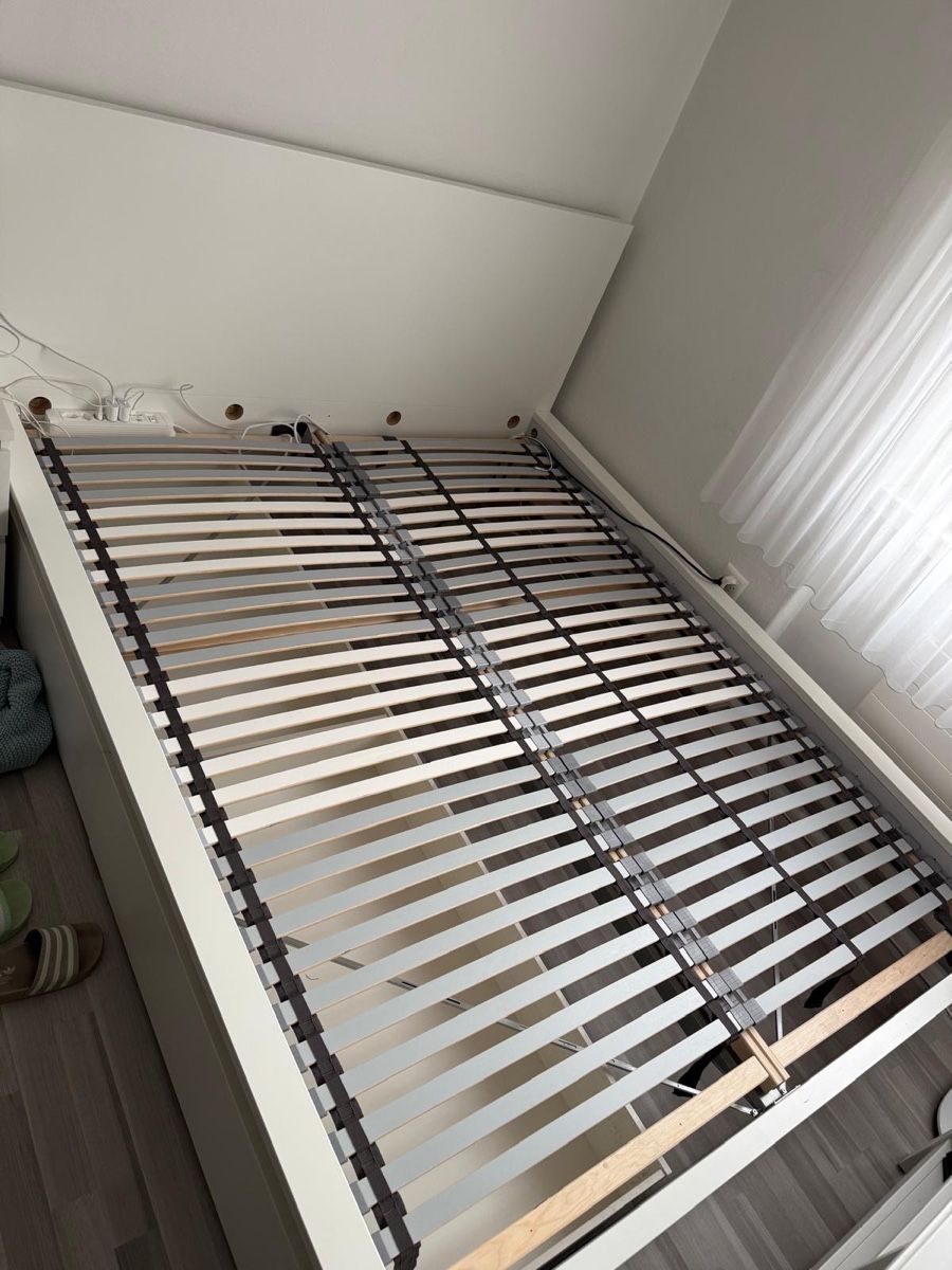 Lits: Bett mit 2 Schubladen  – D'occasion à St. Gallen par TheBoy1 2