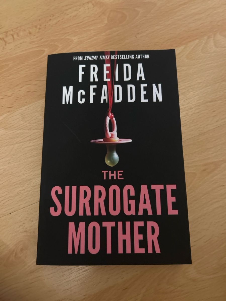 Libri: The surrogate mother – Usato da Cugy FR venduto da clemence1101