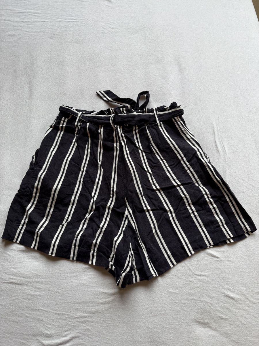 H&M Pantaloni: H&M Shorts / 40 – Usato da Kleinandelfingen venduto da lau_10 3