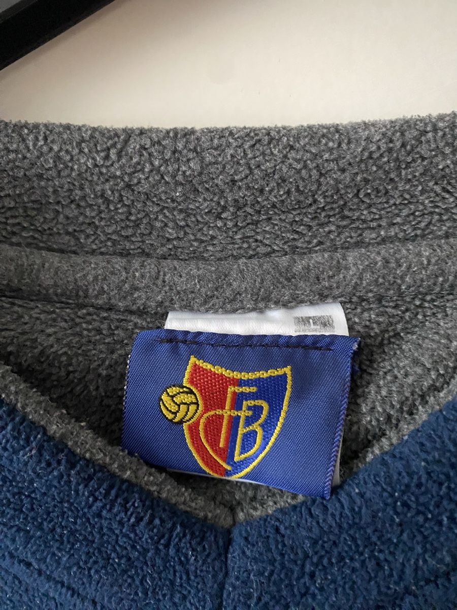 FC Basel Maglioni & Felpe: Fussball Vintage Pullover FC Basel blau Grösse L – Nuovo (secondo la descrizione) da Allschwil venduto da Deal_Tiger99 1