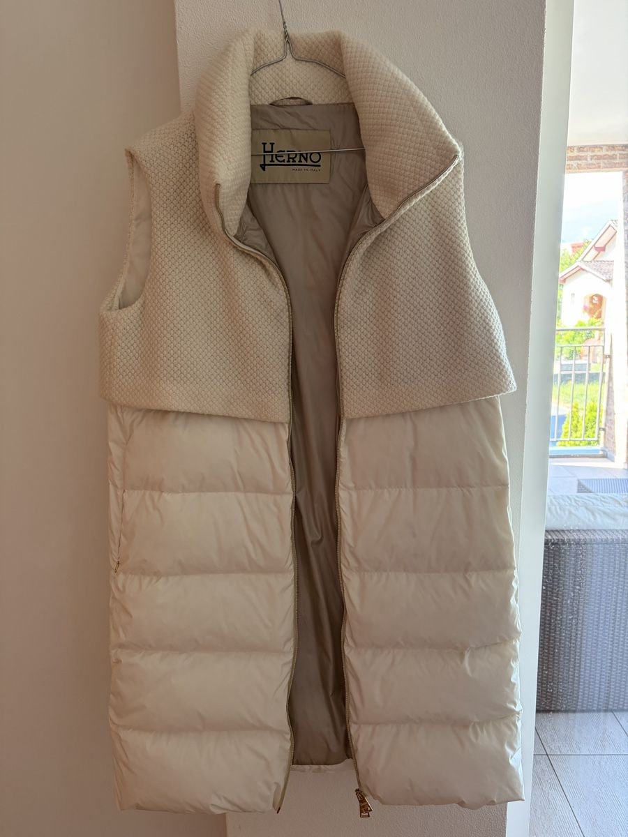 Herno Gilets: Herno Gilet Weiss Grösse 44 – D'occasion à Zürich par giu_f78m