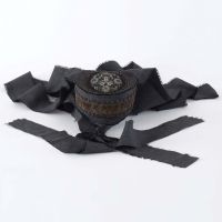 Antike Trachtenhaube aus Samt u. Seide mit Stickereien