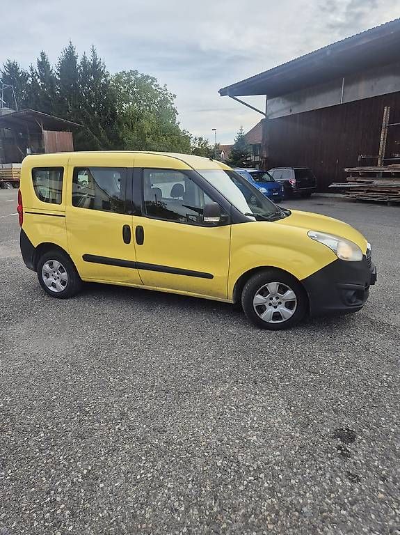 Automobili: Opel Combo Diesel 2014 Schalter Top – Usato da Schwadernau venduto da MS90s 3