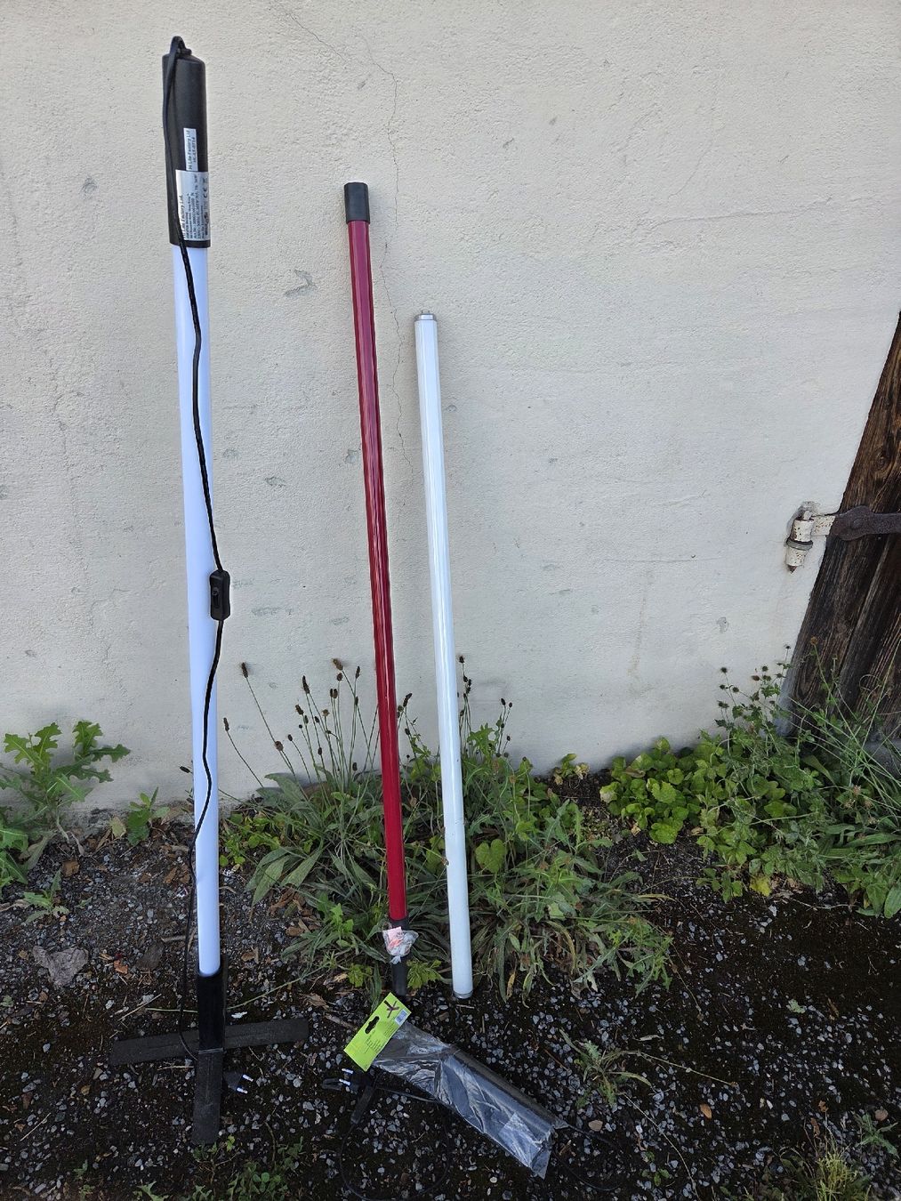 Lampade: Stehlampe Roter Leuchtstab – Usato da Wädenswil venduto da weihpos