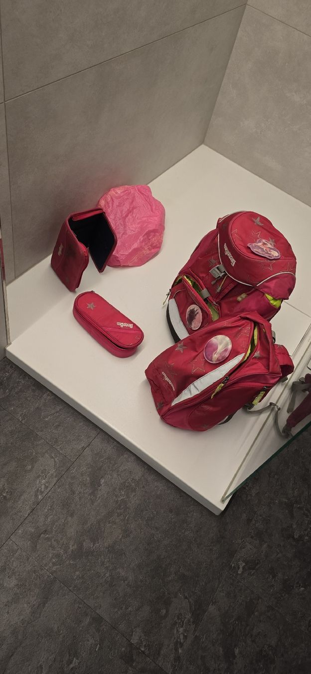 Ergobag Sacs & sacs à dos: ergobag Schulthekset – D'occasion à Rüthi (Rheintal) par jenni02