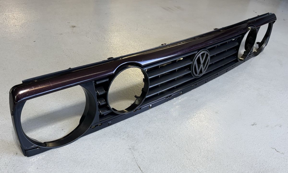 VW Alle Autoersatzteile: VW Golf 2 GTI G60,16v Kühlergrill – Gebraucht aus Niederhasli von Ajlina1212 4