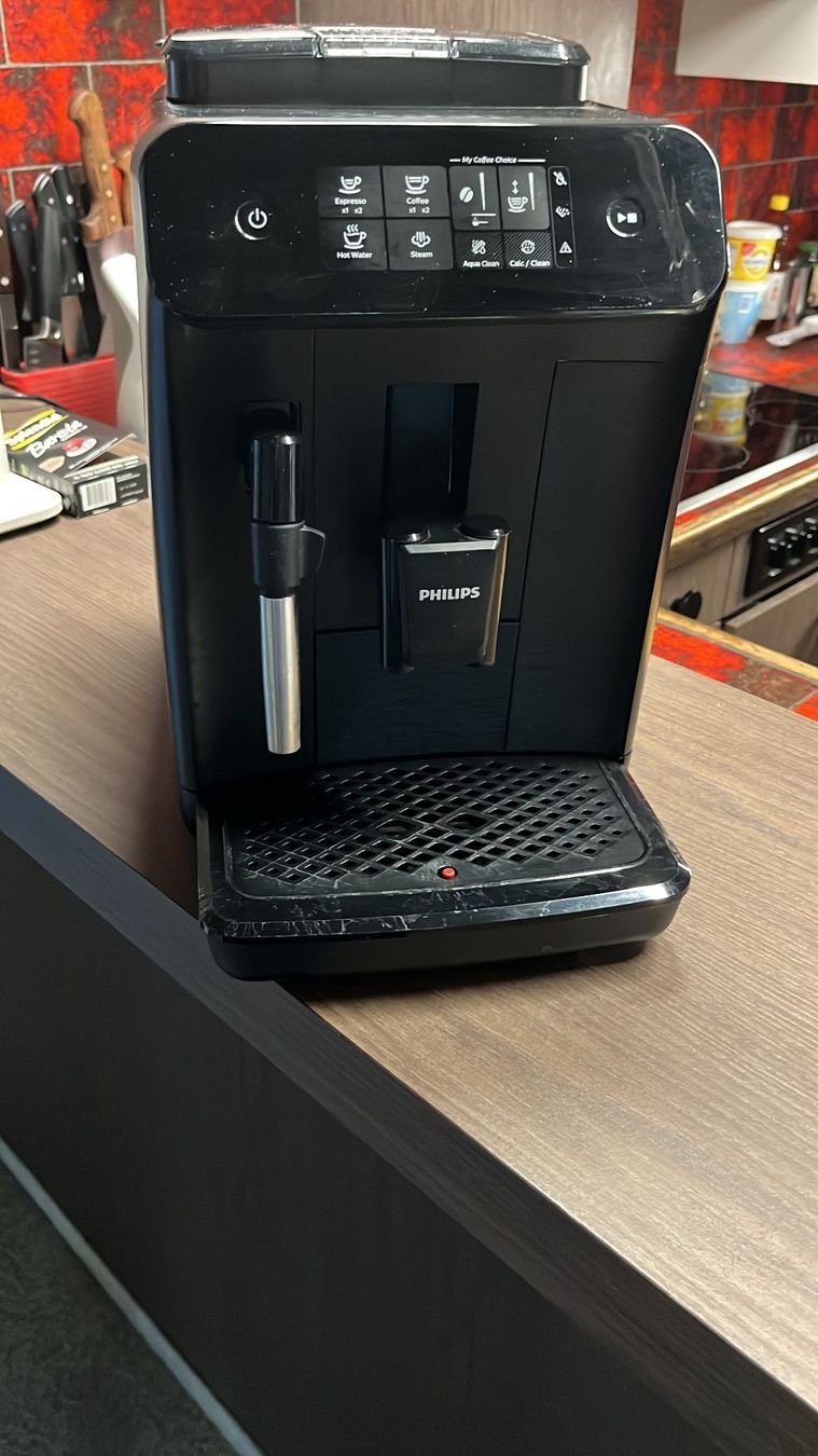 Philips Macchine per caffè & Macchine per espresso: Philips Kaffeevollautomat Espresso 800 Series – Usato da Obfelden venduto da Pschumi1