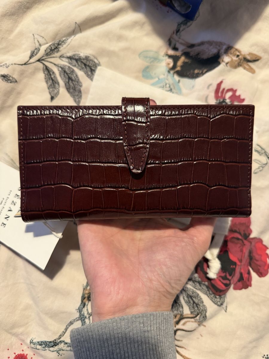 Sezane Portamonete: Sézane Gino Wallet Brun Croco Leather / New – Nuovo e nell'imballaggio originale da Basel venduto da Dencag