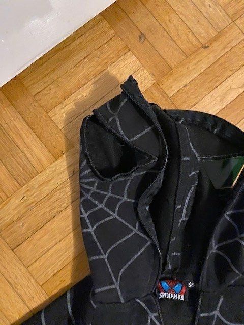 Lotti & Set di vestiti: Kleiderpaket Junge 8-teilig Grösse 98 /104 – Usato da Emmen venduto da Aribini 2