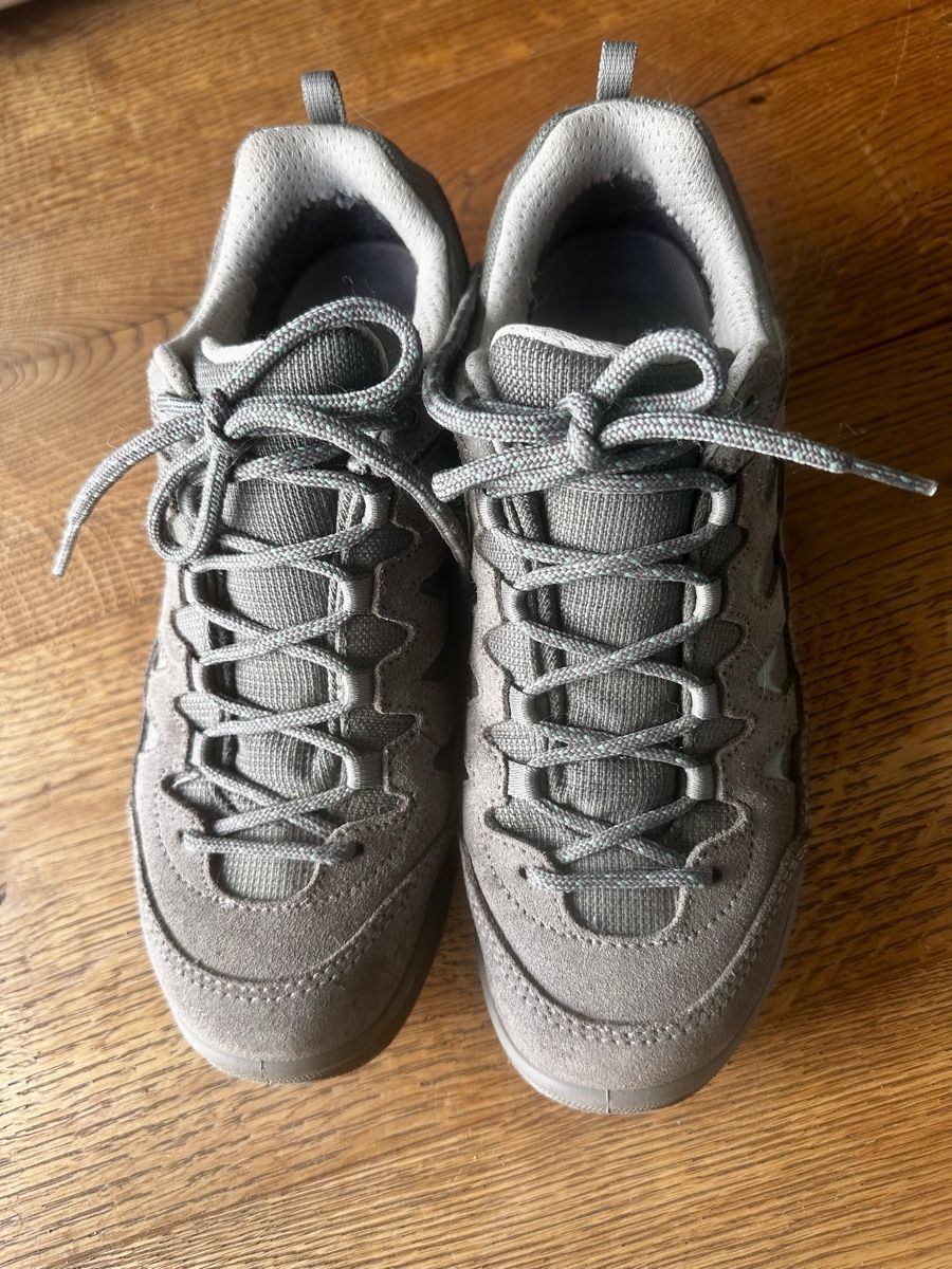 Lowa Damenschuhe: Wanderschuhe Lowa Gore-Tex  38 – Gebraucht aus Weiach von urs_dlj5