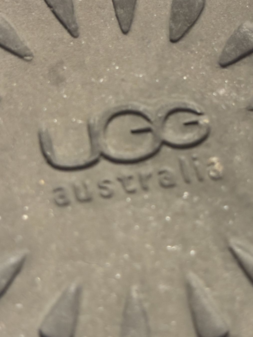 Ugg Chaussures hommes: UGG Boots, Grau, Grösse 36, ! – D'occasion à Wallisellen par AS.TZ. 4