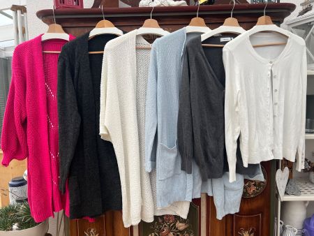 Strickjacken, Pink, Dunkelgrau, Weiss, Hellblau, Grau, Weiss
