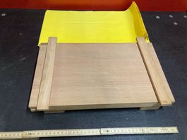 Schleiftisch mit Schleifpapier für Holz