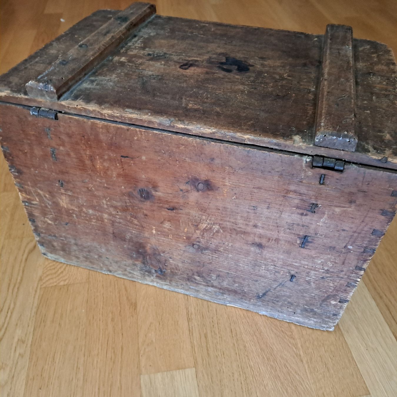 Transportkisten: Kiste Antik, ca 1910 – Gebraucht aus Adliswil von Marlotti