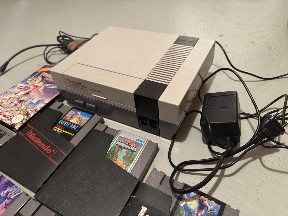 Nintendo Console: Nostalgisches NES Nintendo Entertainment System – Usato da Dübendorf venduto da Logi5 5
