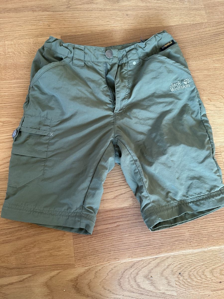 Jack Wolfskin Pantalons: Wandershorts jack wolfskin 140 – D'occasion à Hochdorf par lefaho