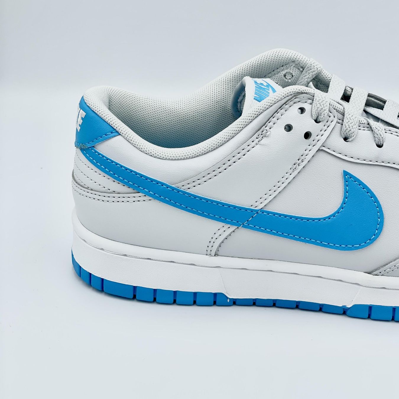 Nike Herrenschuhe: Nike Dunk Low Retro Pure Platinum Blue EU 42.5 – Neu und originalverpackt aus Erlinsbach von sasneakers 4
