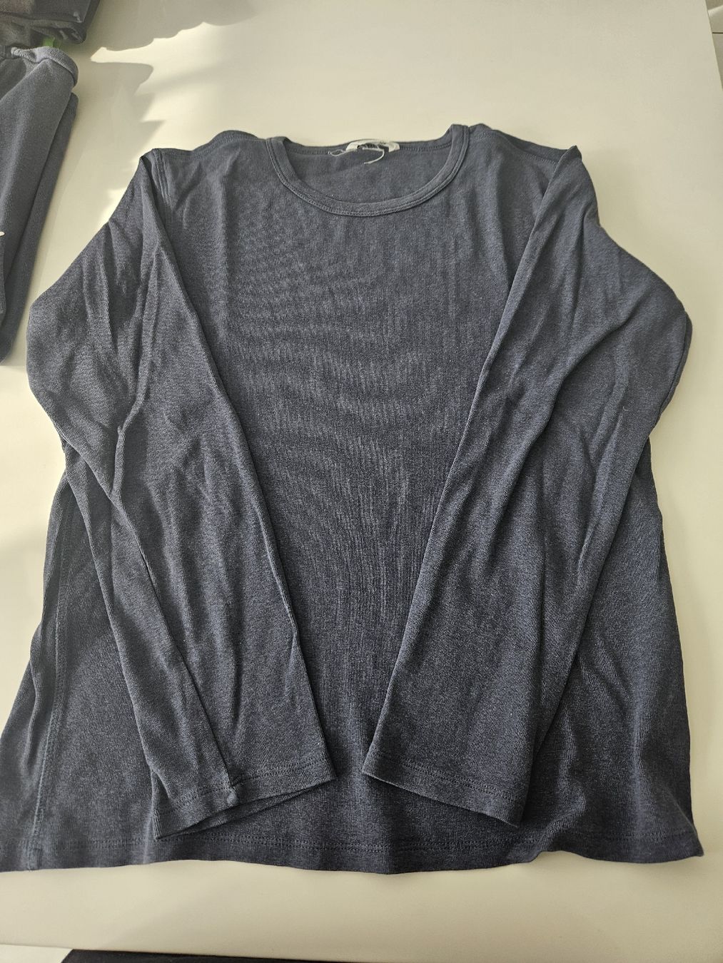H&M Lotti & Set di vestiti: 2 x Longsleeves – Usato da Ostermundigen venduto da Msmash 2