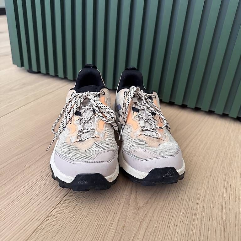 Chaussures femmes: Adidas Terrex Wanderschuh 39 1/3 – D'occasion à Solothurn par Juliasju 1