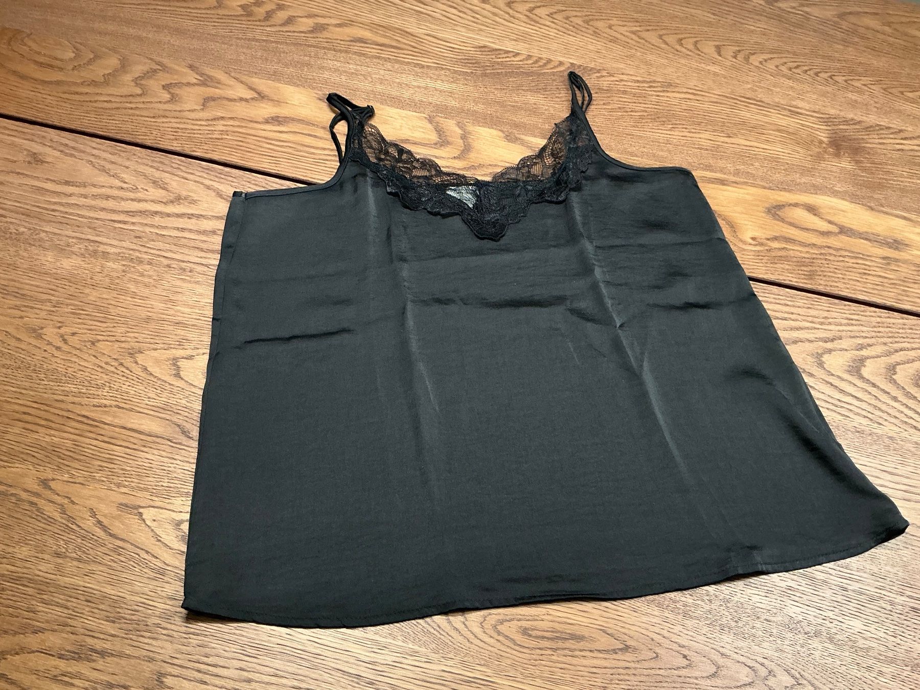 Top: Schickes, schwarzes Sommer Top mit Spitze, Grösse 38 – Nuovo (secondo la descrizione) da Würenlos venduto da Tina48