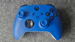 Microsoft Xbox Wireless Controller with original battery!