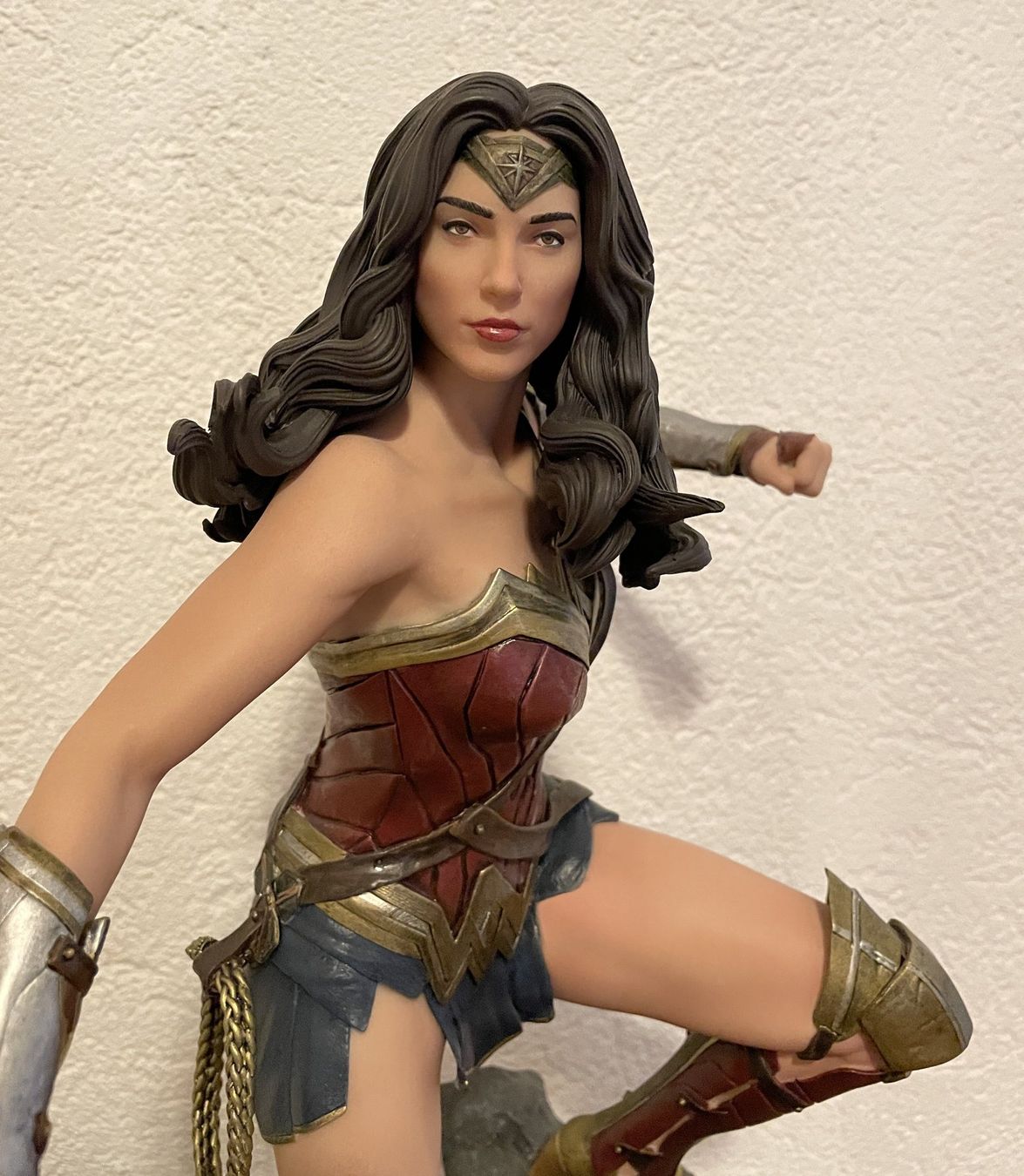 Figuren: Wonder Woman Figur 50 cm – Gebraucht aus Sins von den_z9gy