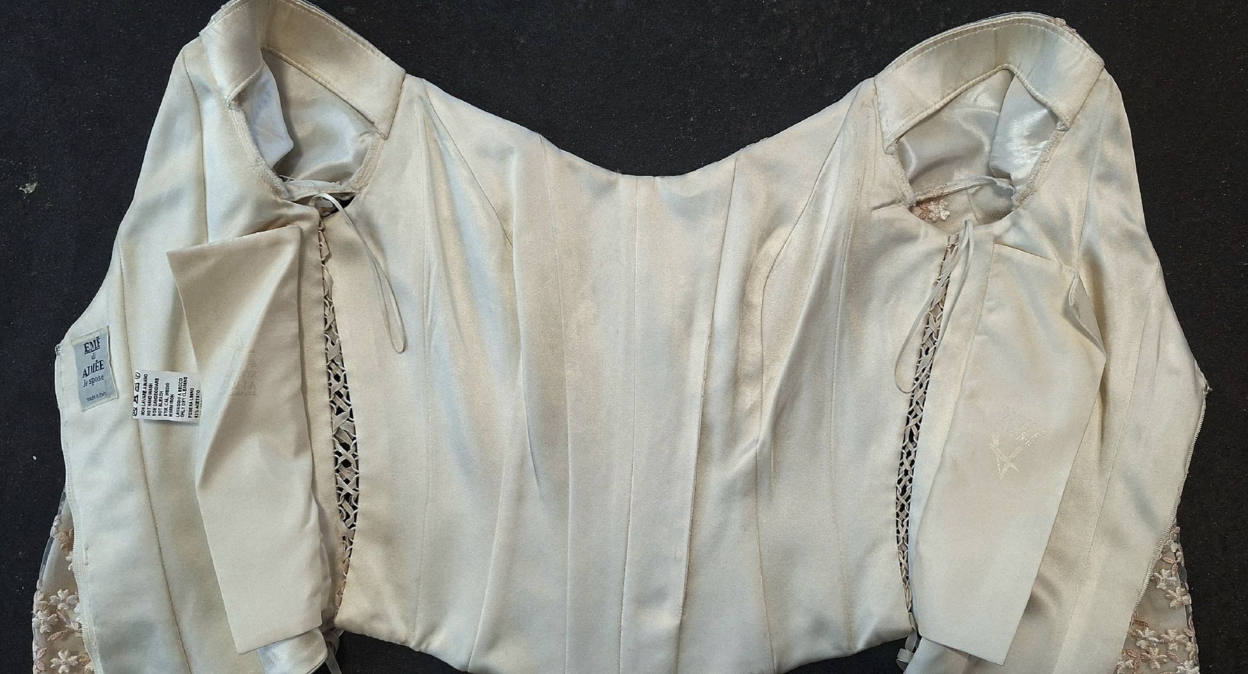 Tops: Wunderschöne vintage Corsage,Oberteil cremefarben,🌹 – Gebraucht aus Emmenbrücke von abu_9mj8 2