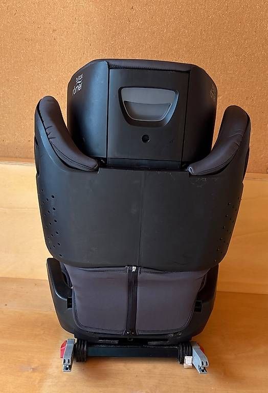 Sièges auto: Romer Britax kidfix iSize  – D'occasion à Lausanne par isa_qf8z 2