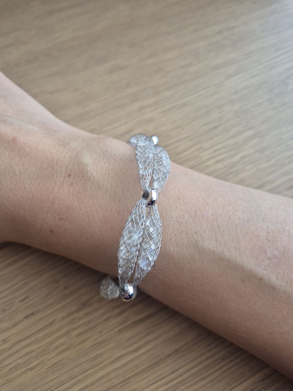 Bracciali & Braccialetti: Armband silberfarben Netzstruktur mit Glitzersteine – Usato da Neftenbach venduto da pnp_p22x