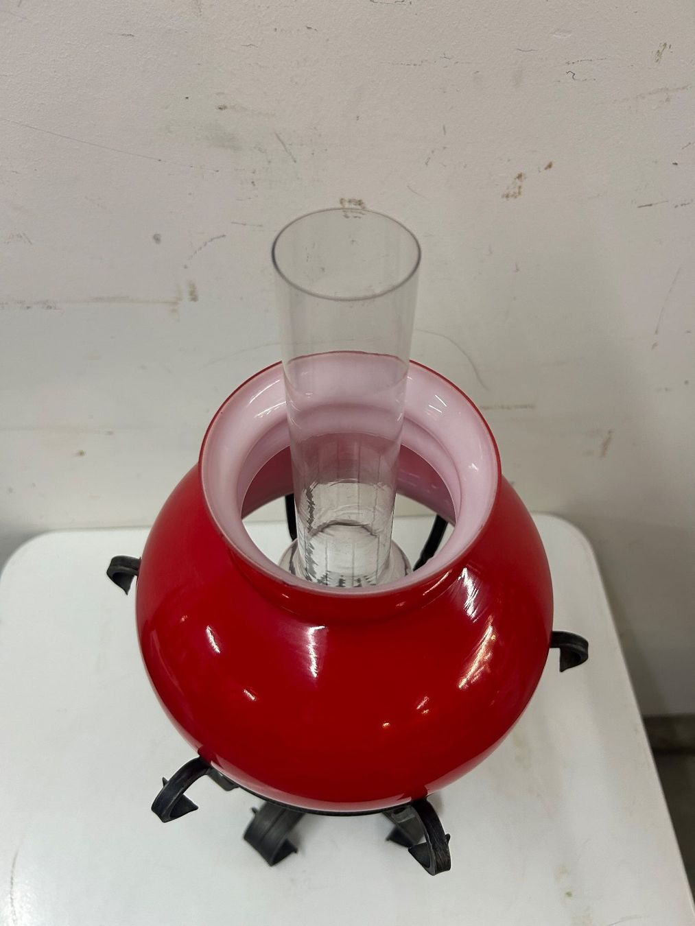 Lampade: Petrollampe aus Eisen Messing und Glas – Usato da Zürich venduto da Levelart 3