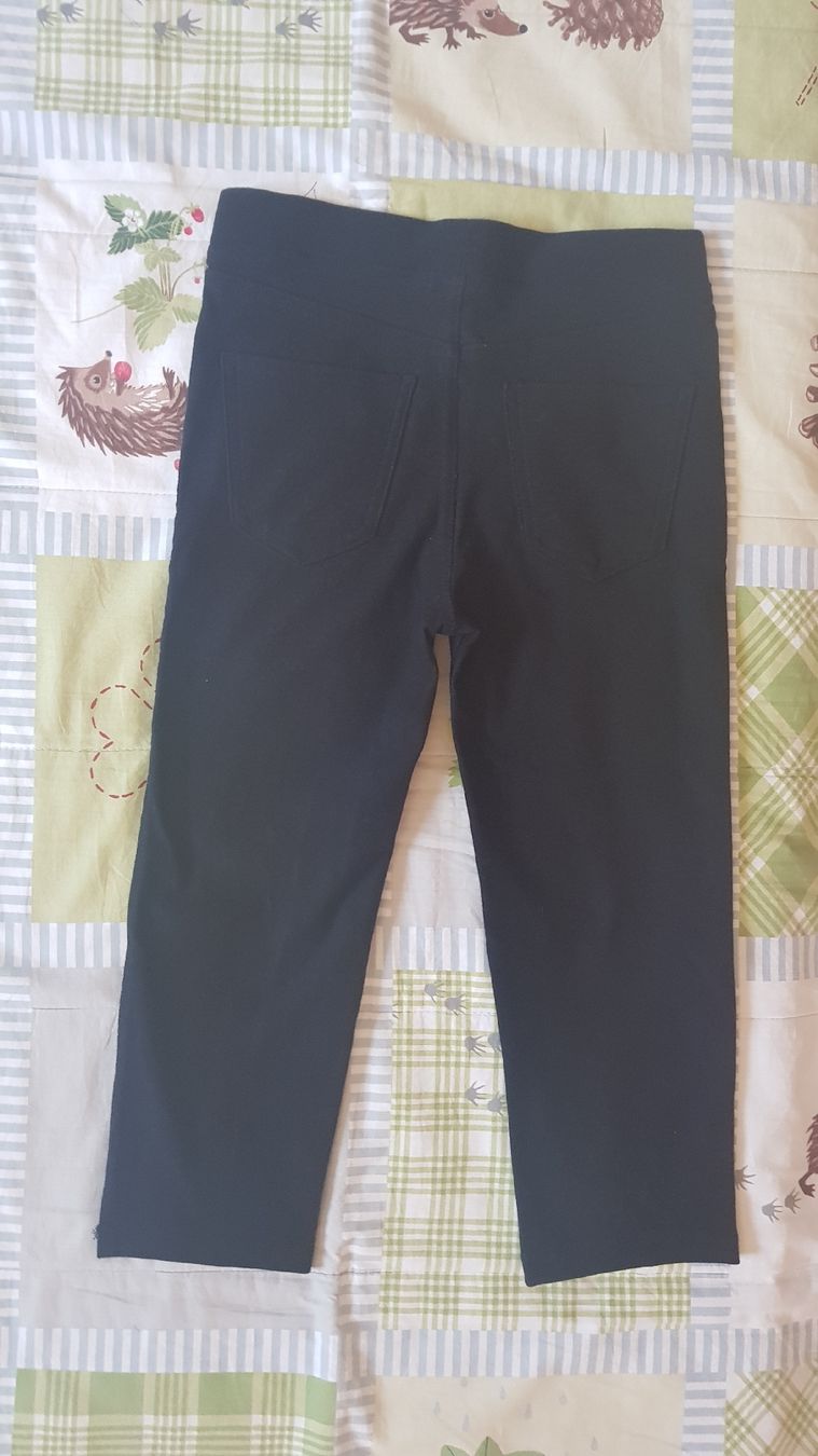 H&M Pantalons: 3/4 Treggins Gr.140 – D'occasion à Luzern par silvermoon12 1