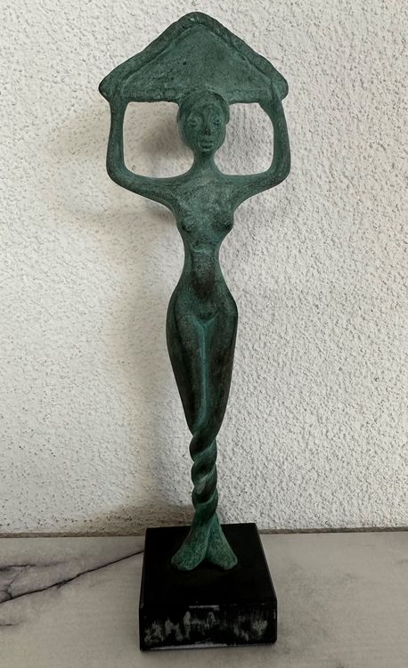 Sehr Interessante Skulptur Von Eine Dame Aus Bronze Kaufen Auf Ricardo