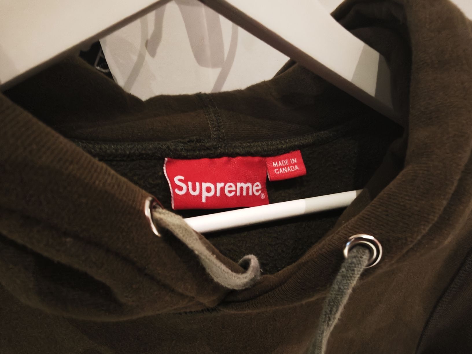 Maglioni & Felpe: Supreme Hoodie Classic Olive – Usato da Zürich venduto da TrueTrade 3