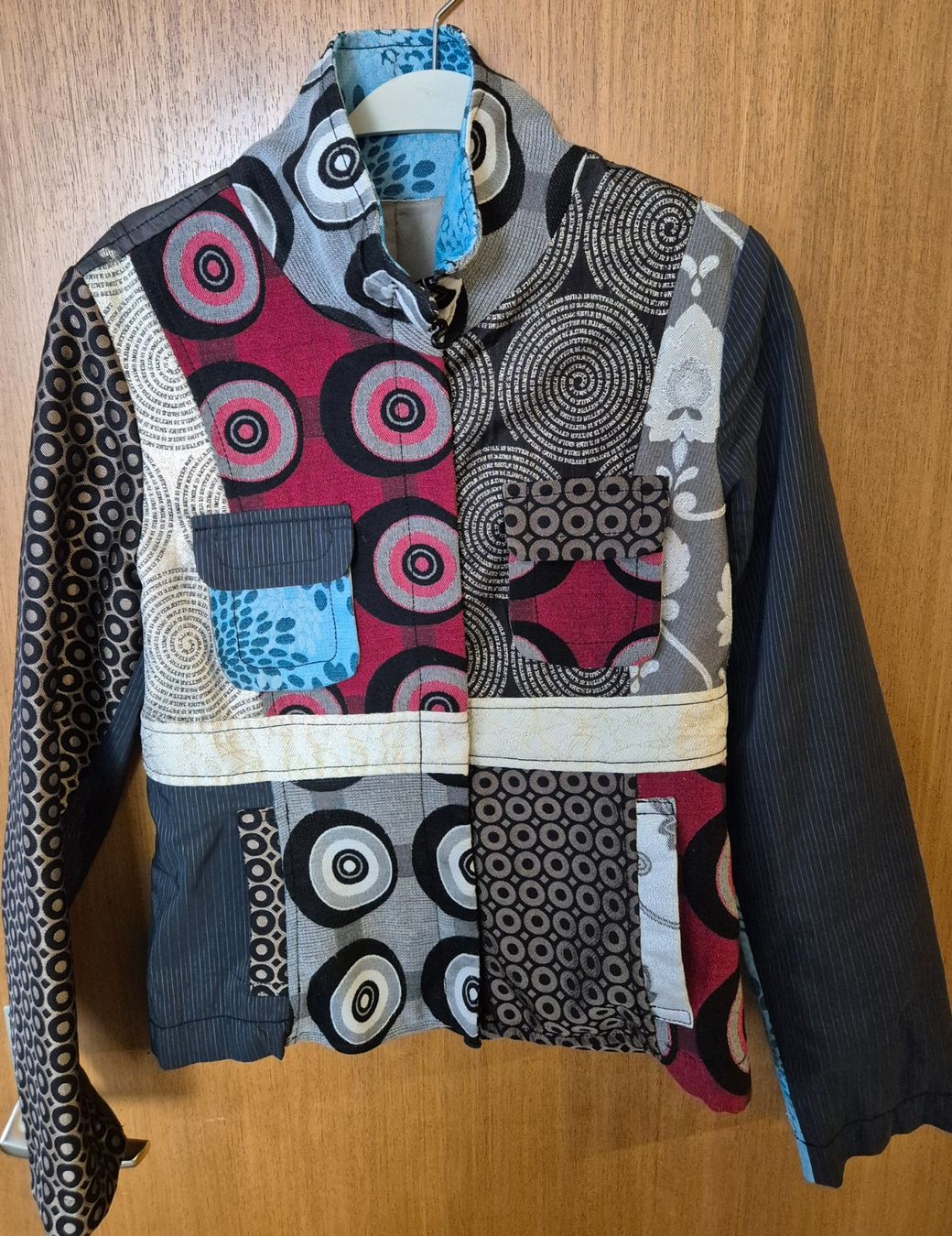 Jacken: Damen Jacke, Patchwork Design, Grösse ca. S – Gebraucht aus St. Gallen von limonaden