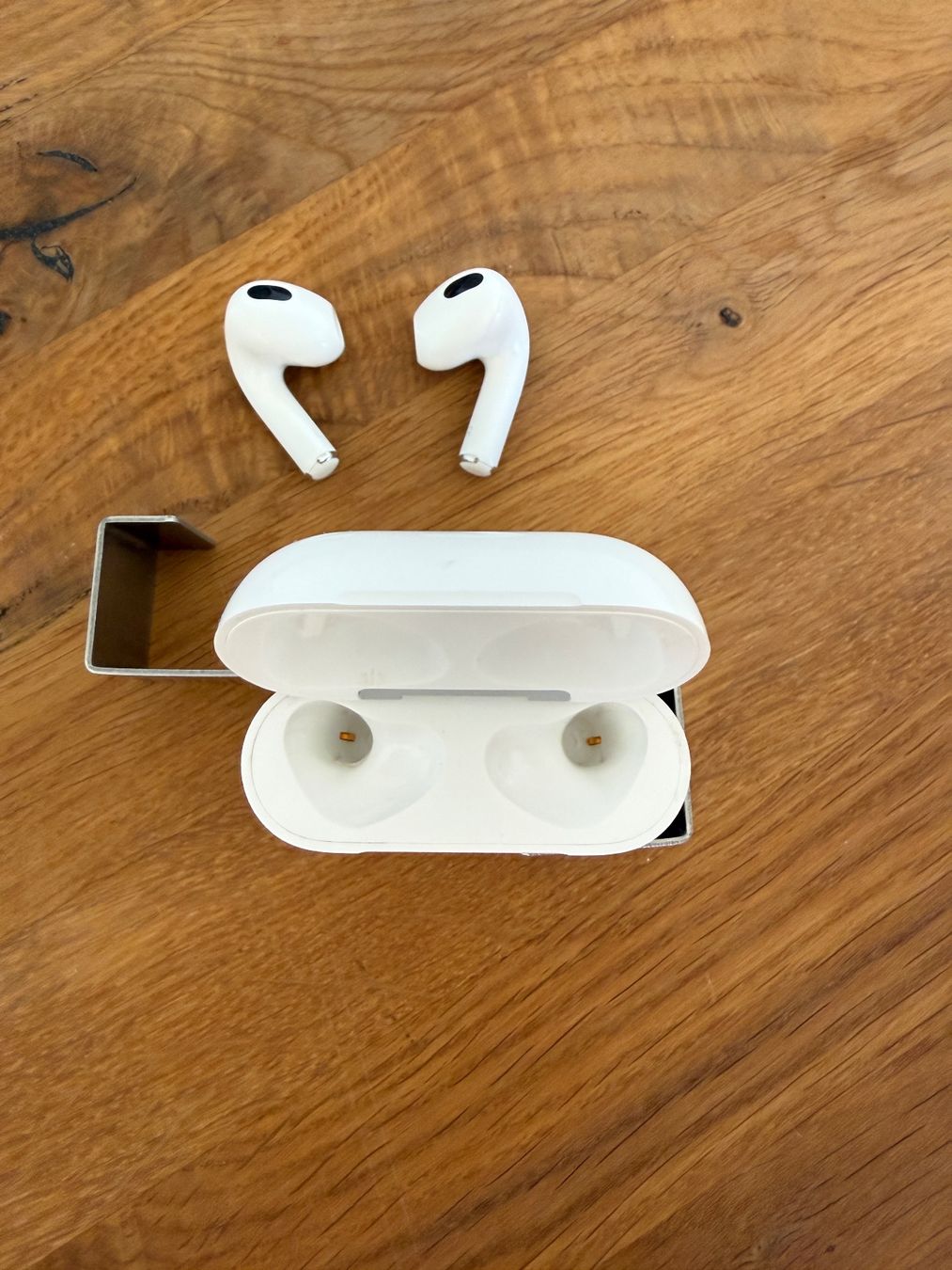 Apple Cuffie: APPLE AirPods 3 – Usato da Lausanne venduto da Nine1982 1